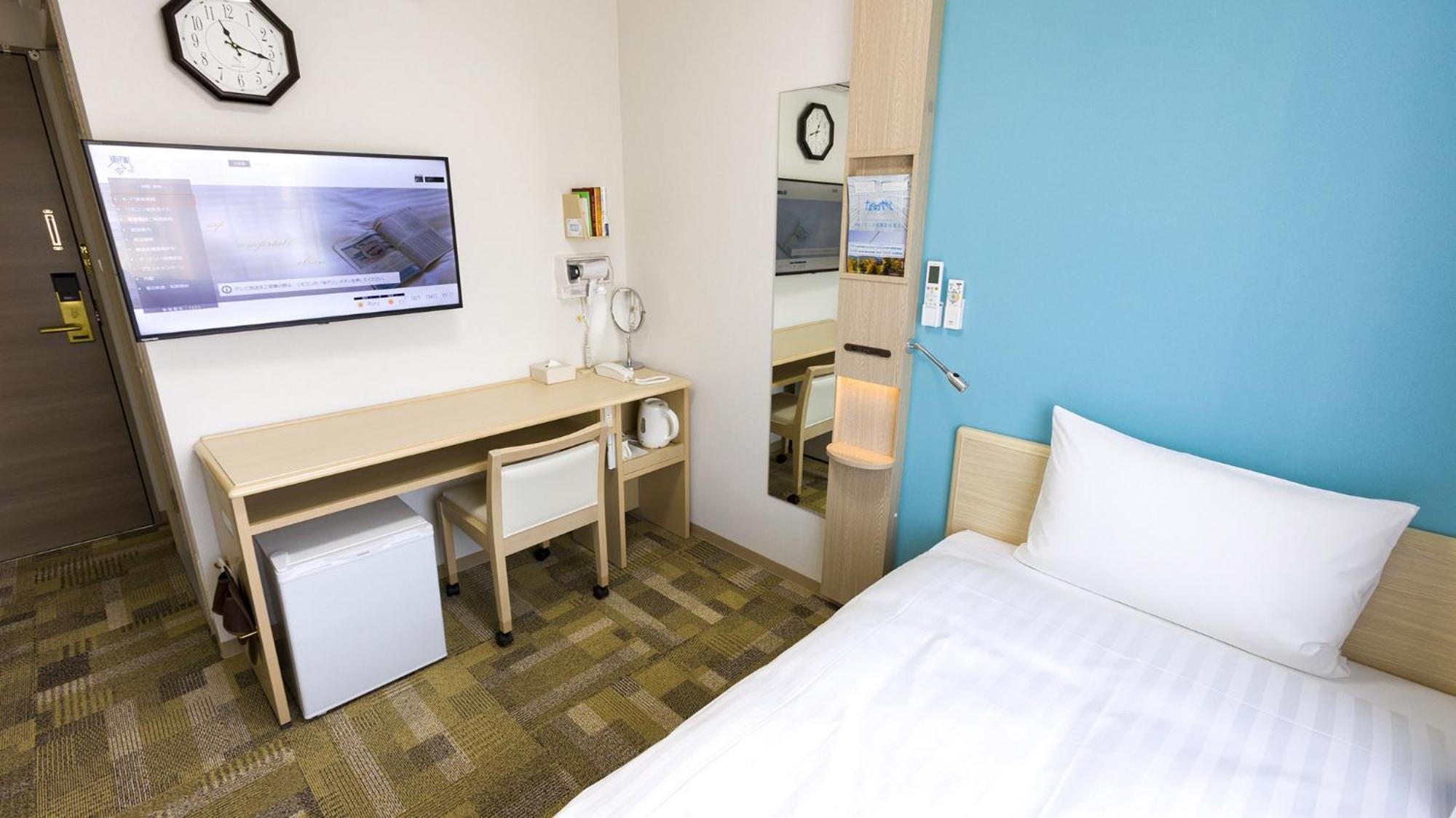 Toyoko Inn Tokyo Keio-Sen Higashi-Fuchu-Eki Kita-Guchi Szoba fotó